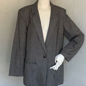 Vintage black and white houndstooth blazer
